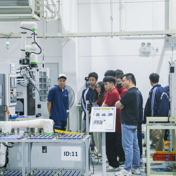 SINH VIÊN NGÀNH MJM TRƯỜNG ĐẠI HỌC VIỆT NHẬT THAM QUAN VÀ HỌC TẬP THỰC TẾ TẠI NHÀ MÁY YAMAMOTO METAL PRECISION VIETNAM