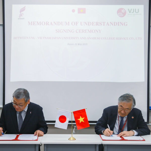 LỄ KÝ KẾT BIÊN BẢN GHI NHỚ HỢP TÁC GIỮA TRƯỜNG ĐẠI HỌC VIỆT NHẬT (VJU) VÀ ANABUKI COLLEGE SERVICE (NHẬT BẢN)