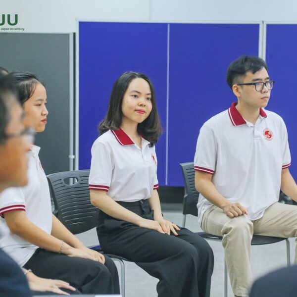 LÊ HÀ – HÀNH TRÌNH TRƯỞNG THÀNH TỪ NỖ LỰC KHÔNG NGỪNG VÀ LAN TỎA CẢM HỨNG