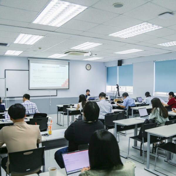 LẮNG NGHE GÓP Ý ĐIỀU CHỈNH CHƯƠNG TRÌNH CỬ NHÂN NHẬT BẢN HỌC