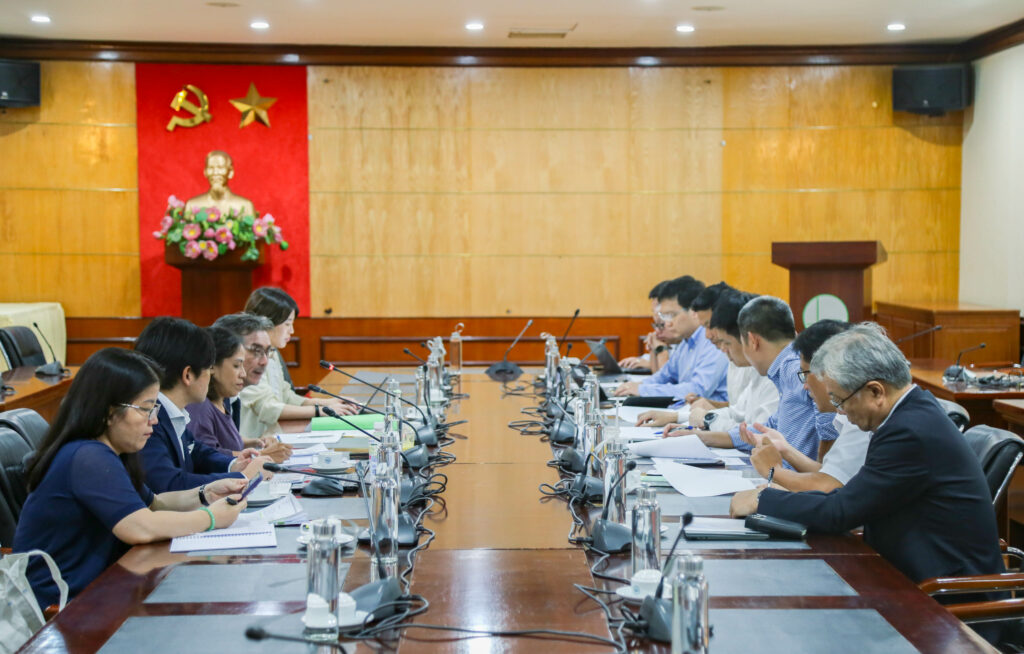 CUỘC HỌP THÚC ĐẨY TIẾN ĐỘ XÂY DỰNG TRƯỜNG ĐẠI HỌC VIỆT NHẬT