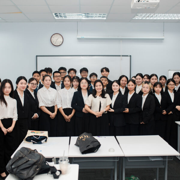 PHỎNG VẤN THỬ, TỰ TIN THẬT TRONG LỚP HỌC KỸ NĂNG NHẬT BẢN