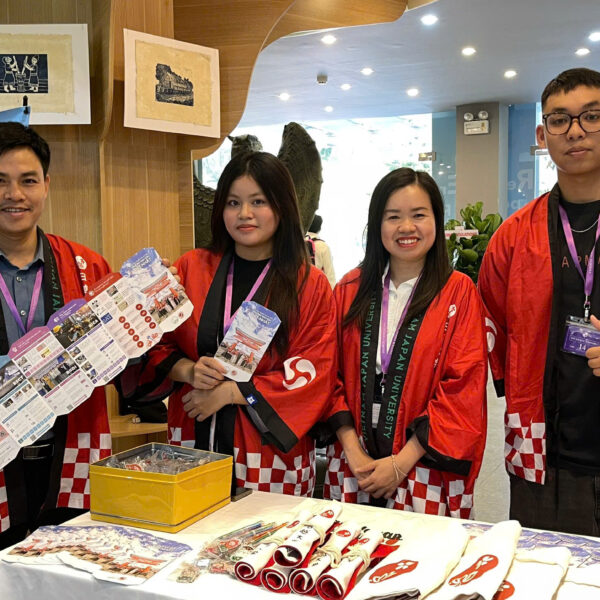 VJU TẠI NGÀY HỘI TUYỂN SINH TRƯỜNG PHỔ THÔNG LIÊN CẤP SONG NGỮ OLYMPIA