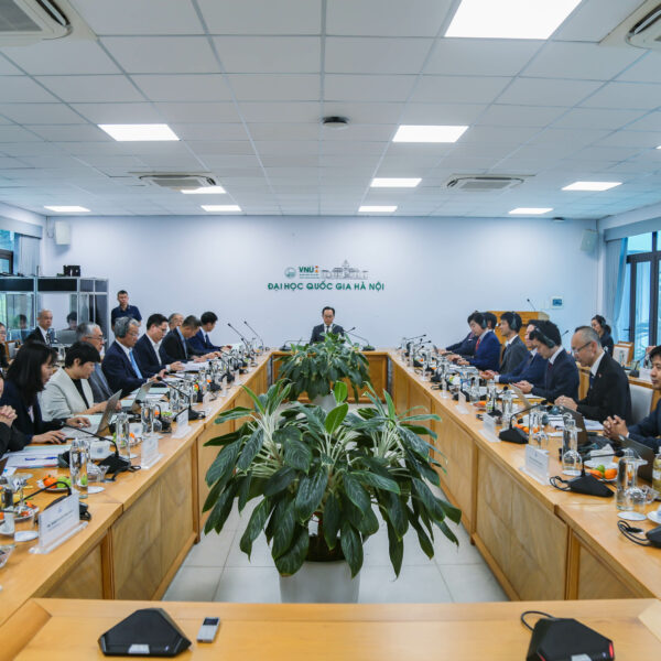 VJU TỔ CHỨC THÀNH CÔNG CUỘC HỌP HỘI ĐỒNG TRƯỜNG LẦN THỨ 7