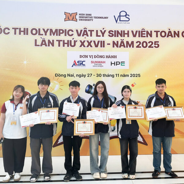 VJU GIÀNH NHIỀU GIẢI THƯỞNG TRONG LẦN ĐẦU TIÊN THAM GIA OLYMPIC VẬT LÝ SINH VIÊN (SPHO)